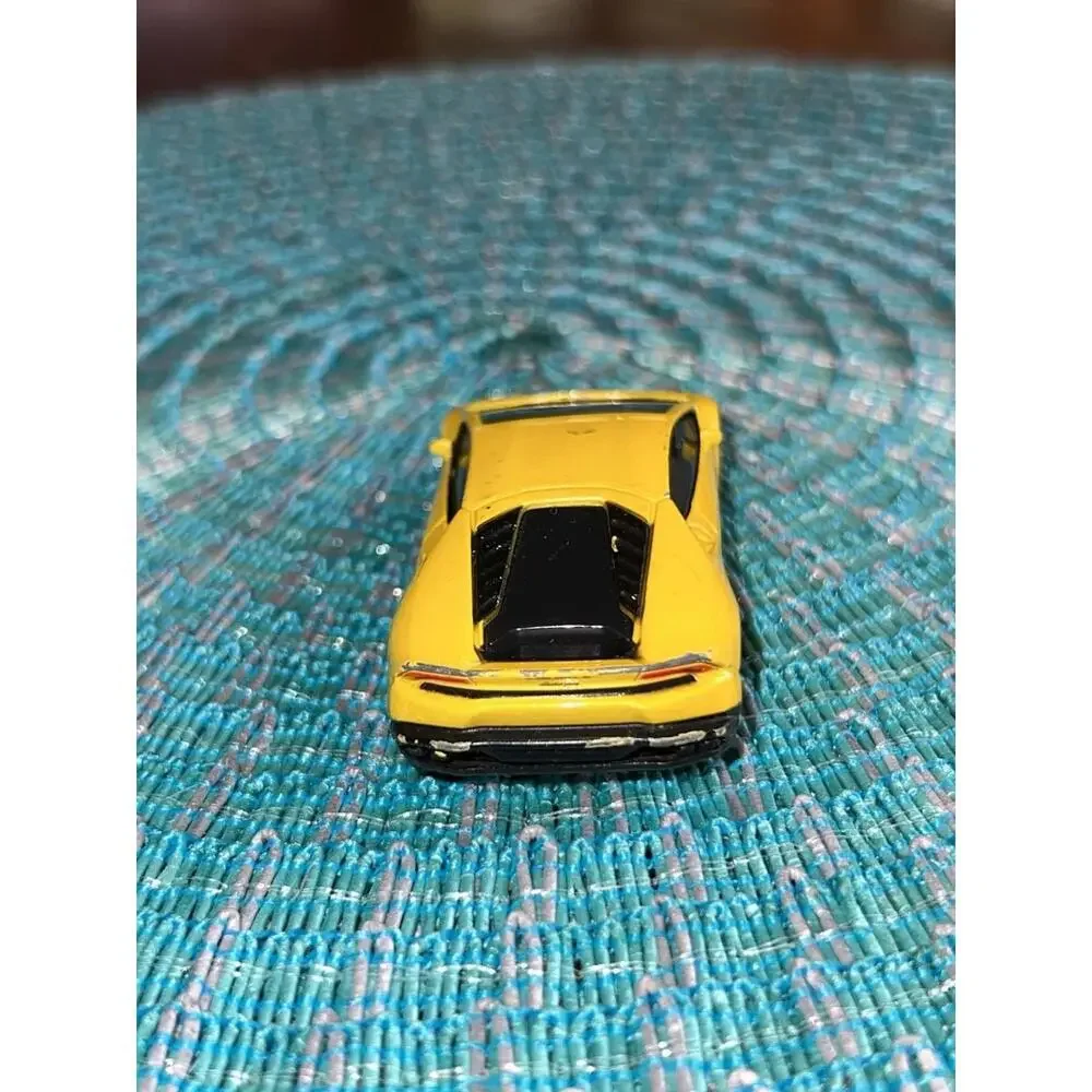 Maisto Lamborghini‎ Huracan LP610-4 Yellow  Diecast Car  1/64 Loose